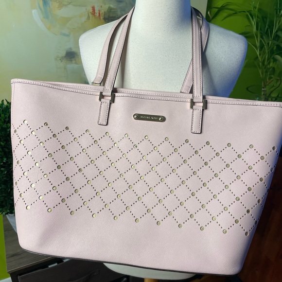 Michael Kors Handbags - Michael Kors large purse